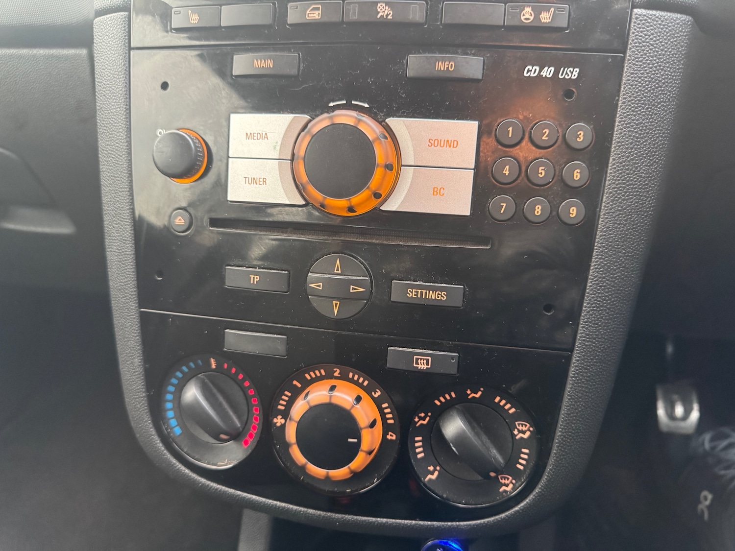 Used Vauxhall Corsa 2014 for sale - 77270809: Photo 12