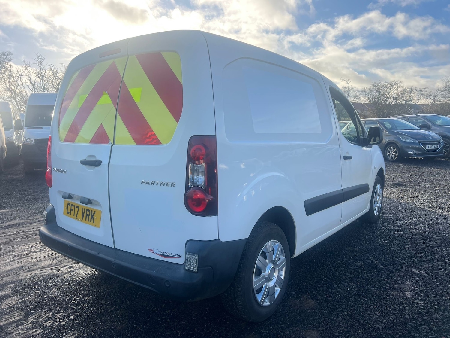 Used Peugeot Partner 2017 for sale - 77228385: Photo 5