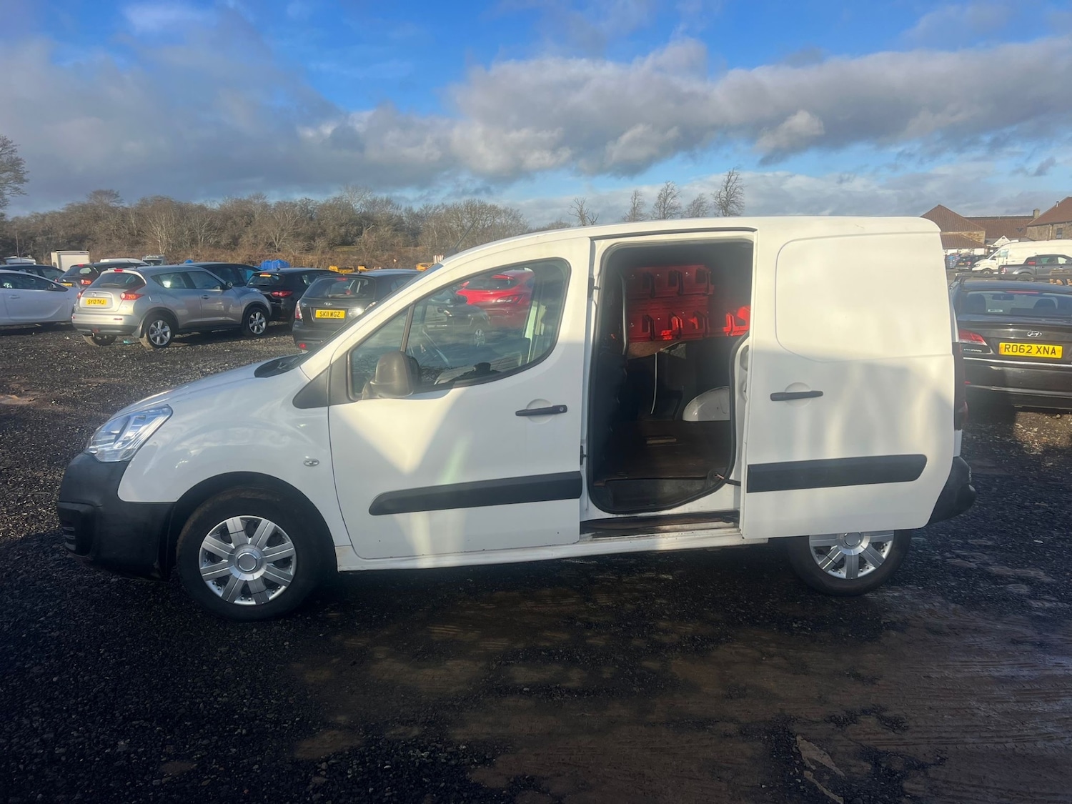 Used Peugeot Partner 2017 for sale - 77228385: Photo 7