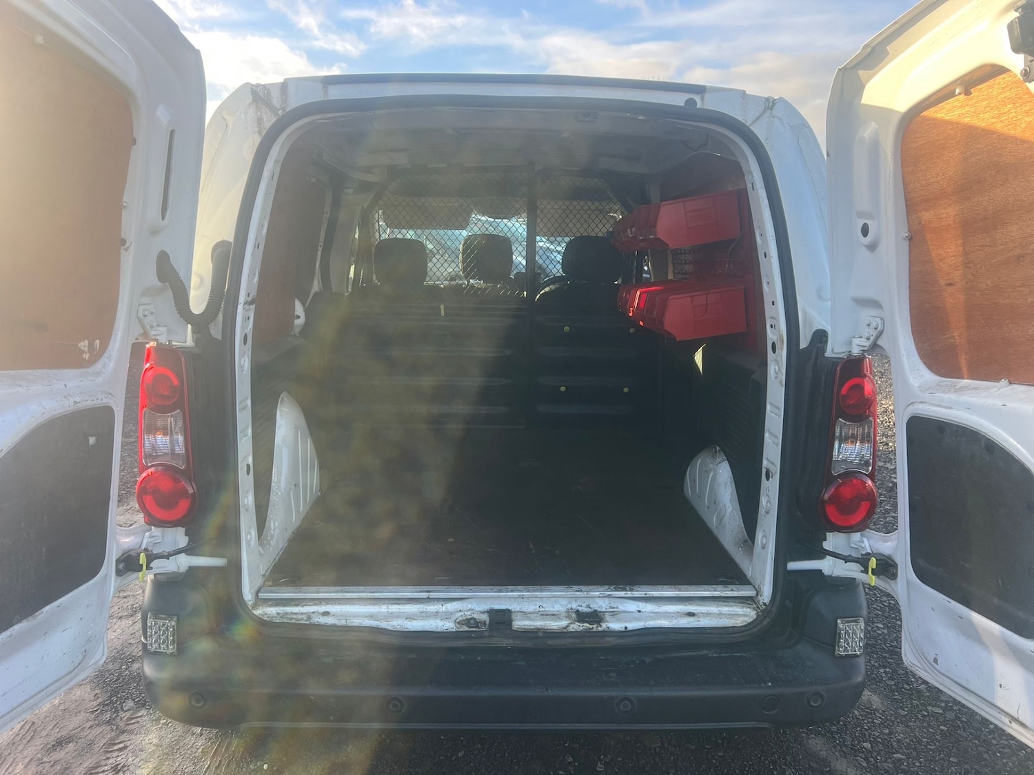 Used Peugeot Partner 2017 for sale - 77228385: Photo 8