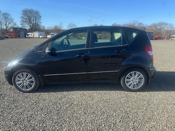 Used Mercedes-Benz A-Class 2010 for sale - 77813416: Photo