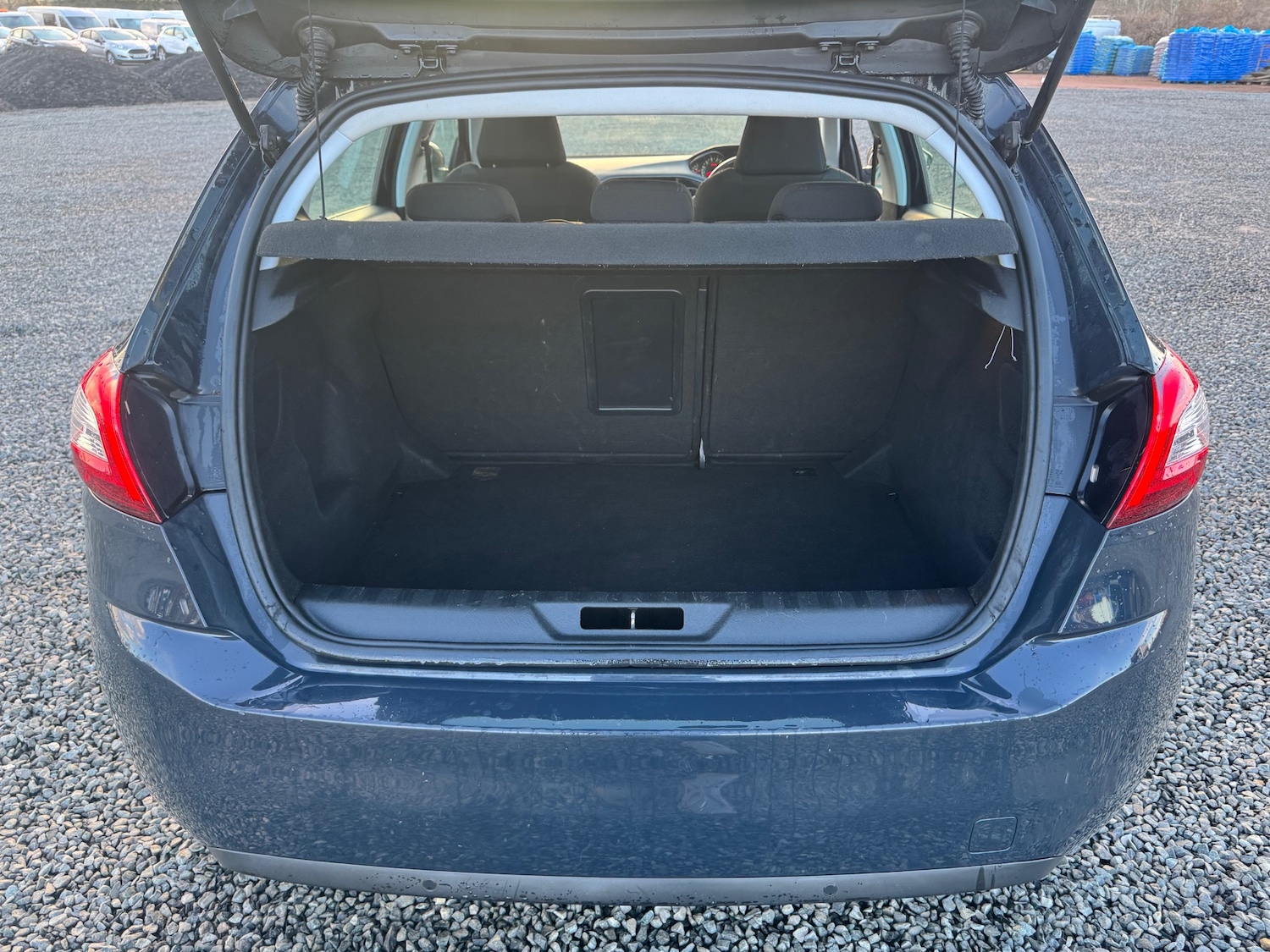 Used Peugeot 308 2015 for sale - 77353631: Photo 11