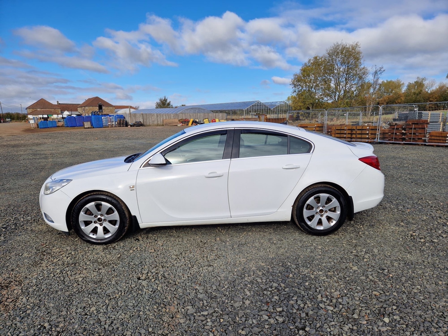 Used Vauxhall Insignia 2011 for sale - 76340699: Photo 3