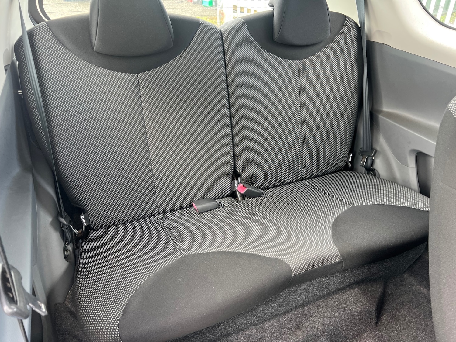 Used Toyota AYGO 2010 for sale - 75987834: Photo 6