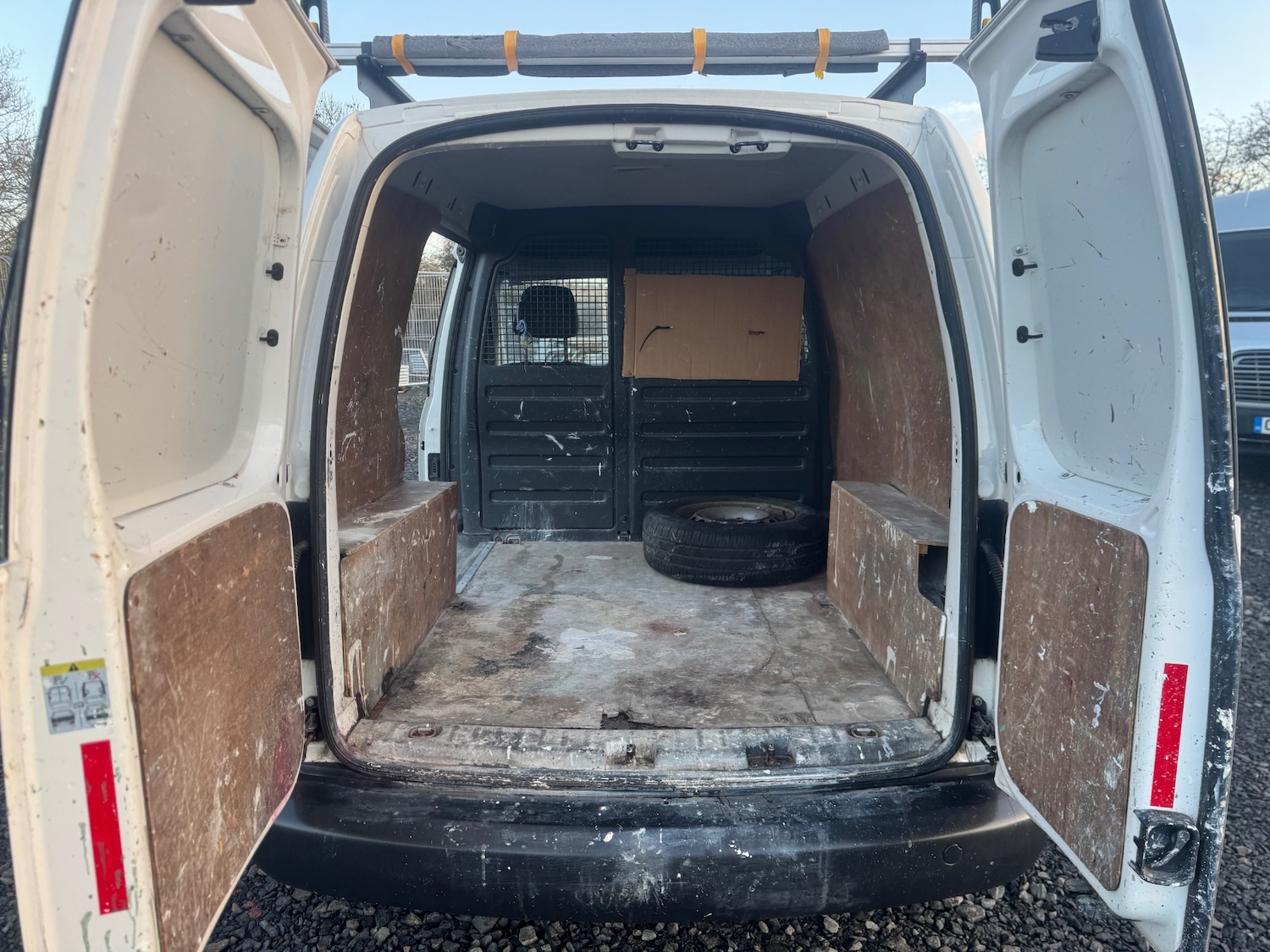 Used Volkswagen Caddy 2014 for sale - 76882868: Photo 9