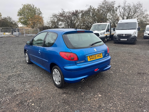 Used Peugeot 206 2009 for sale - 76231509: Photo 4