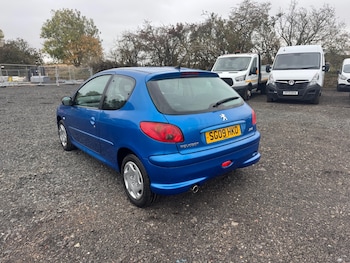 Used Peugeot 206 2009 for sale - 76231509: Photo 4