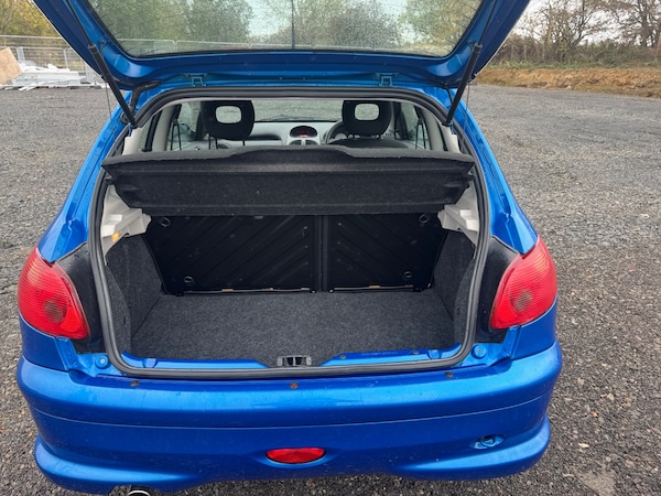 Used Peugeot 206 2009 for sale - 76231509: Photo 8