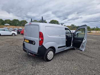 Used Vauxhall Combo 2016 for sale - 75923227: Photo