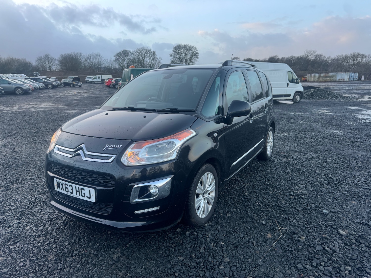 Used Citroen C3 Picasso 2013 for sale - 76893360: Photo 2