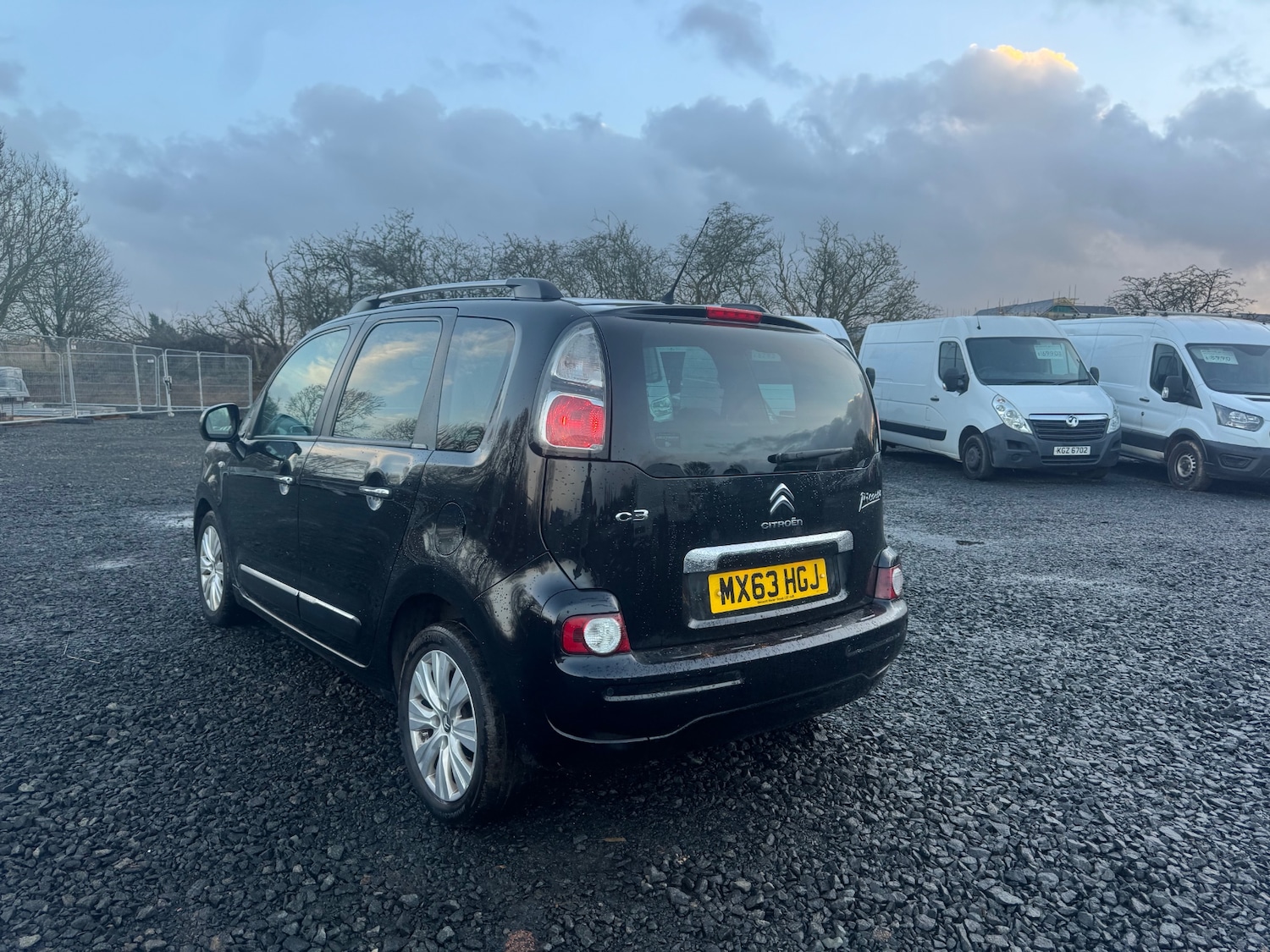 Used Citroen C3 Picasso 2013 for sale - 76893360: Photo 4