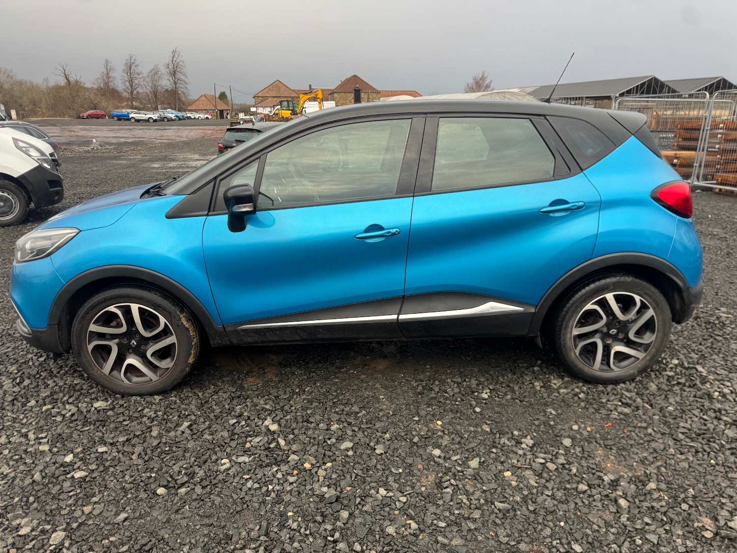 Used Renault Captur 2014 for sale - 77061442: Photo 2