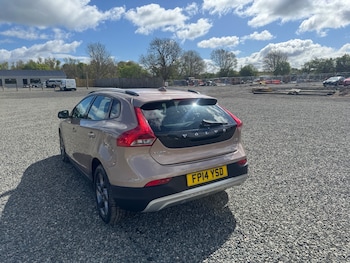 Used Volvo V40 2014 for sale - 78552600: Photo