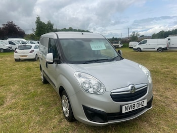 Used Vauxhall Combo 2018 for sale - 75955978: Photo