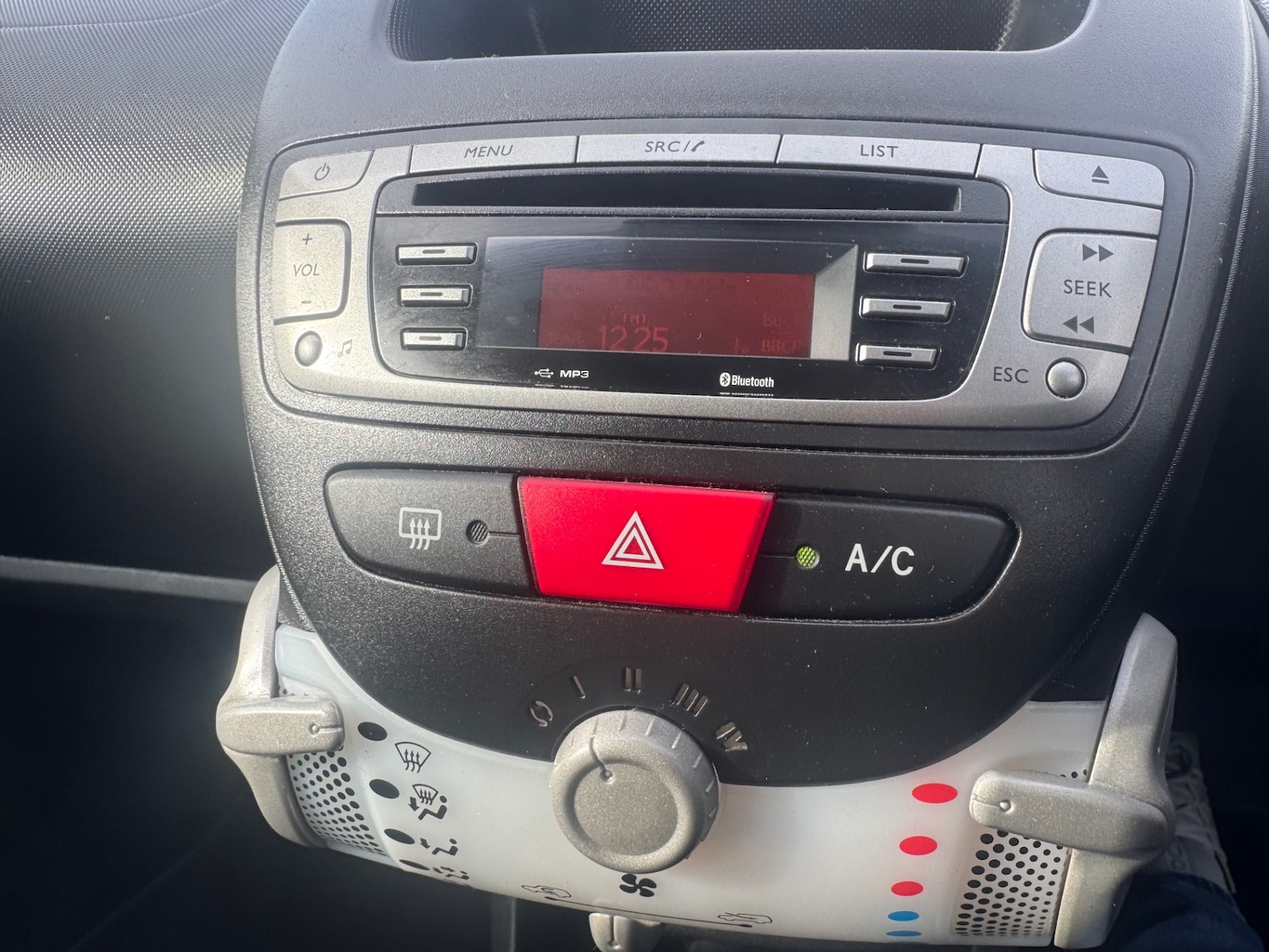 Used Peugeot 107 2013 for sale - 77921768: Photo 12