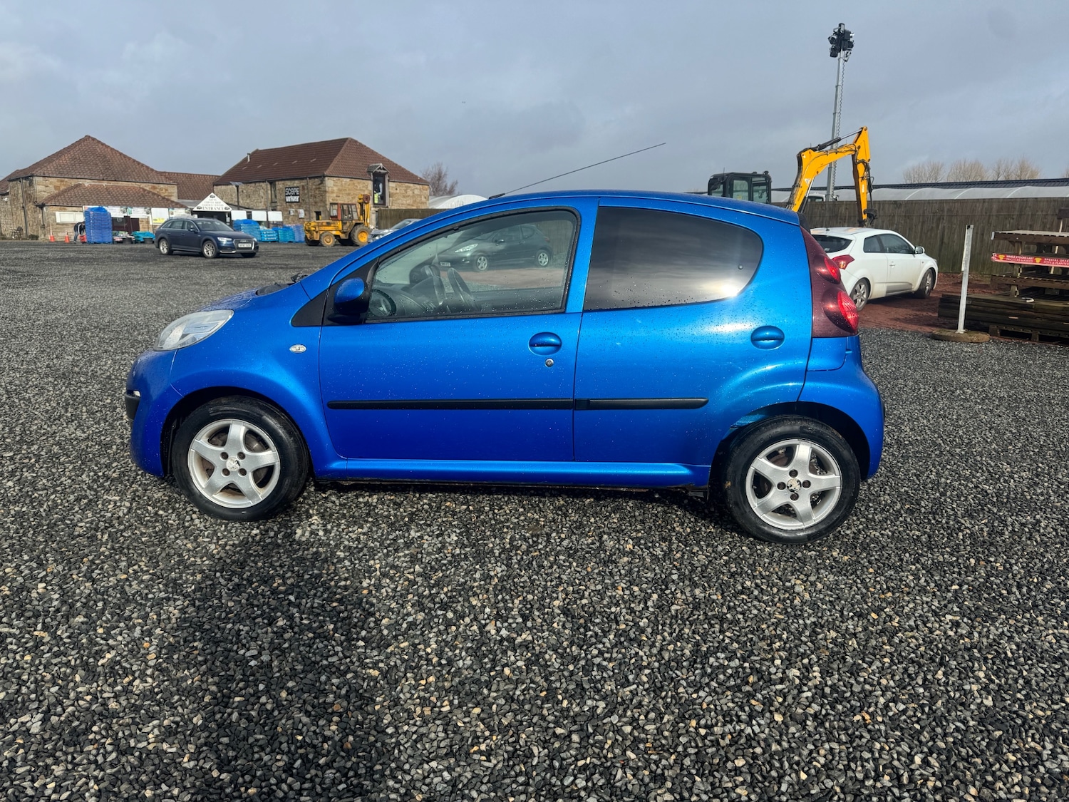 Used Peugeot 107 2013 for sale - 77921768: Photo 3