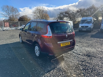 Used Renault Grand Scenic 2016 for sale - 76418663: Photo