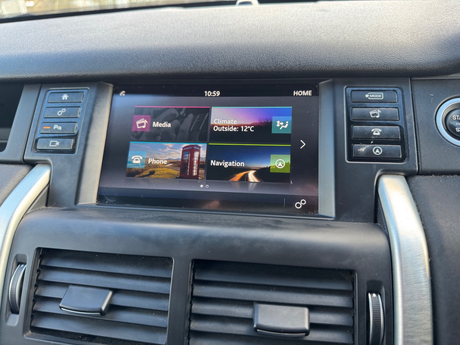 Used Land Rover Discovery Sport 2017 for sale - 76541485: Photo 13