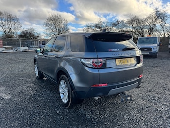 Used Land Rover Discovery Sport 2017 for sale - 76541485: Photo