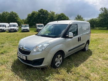 Used Vauxhall Combo 2018 for sale - 75968396: Photo