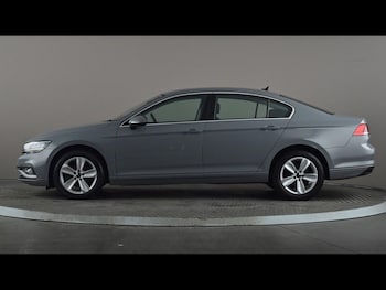 Used Volkswagen Passat 2022 for sale - 78681300: Photo