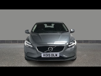 Used Volvo V40 2019 for sale - 79206776: Photo
