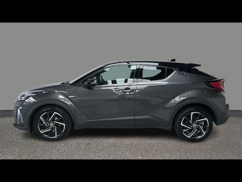 Used Toyota C-HR 2020 for sale - 79385952: Photo