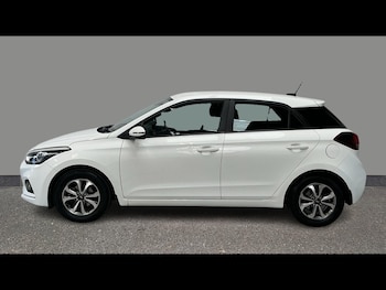 Used Hyundai i20 2019 for sale - 79346753: Photo