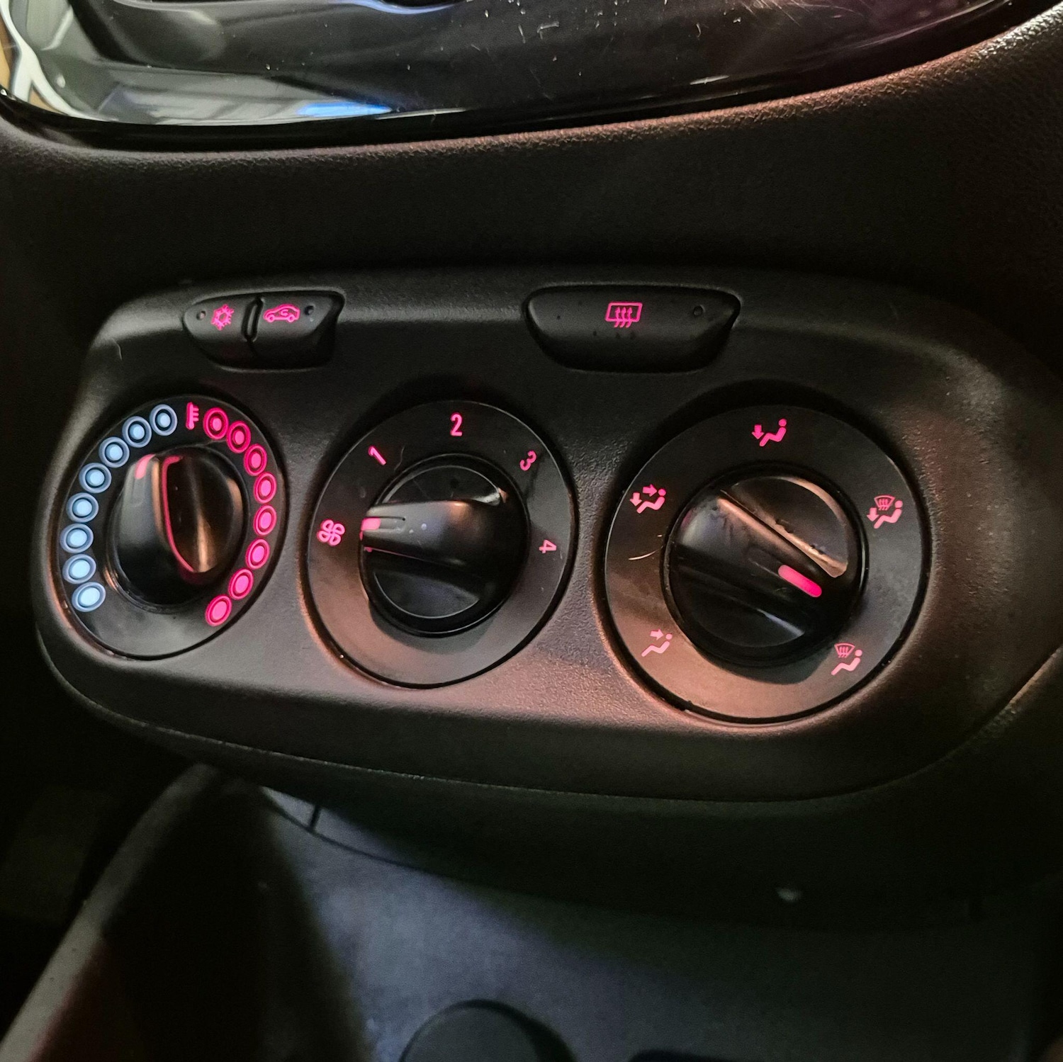 Used Vauxhall Corsa 2018 for sale - 76865332: Photo 32