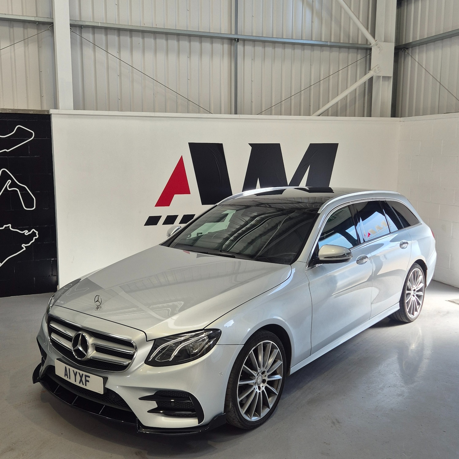 Used Mercedes-Benz E Class 2017 for sale - 78162566: Photo 2