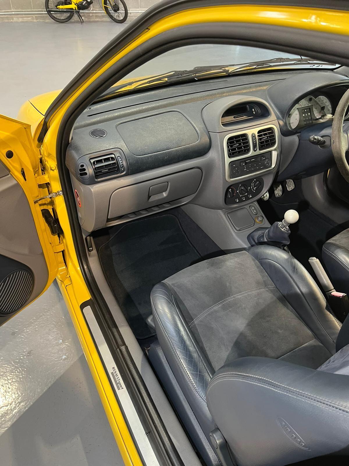 Used Renault Clio 2001 for sale - 77314633: Photo 14