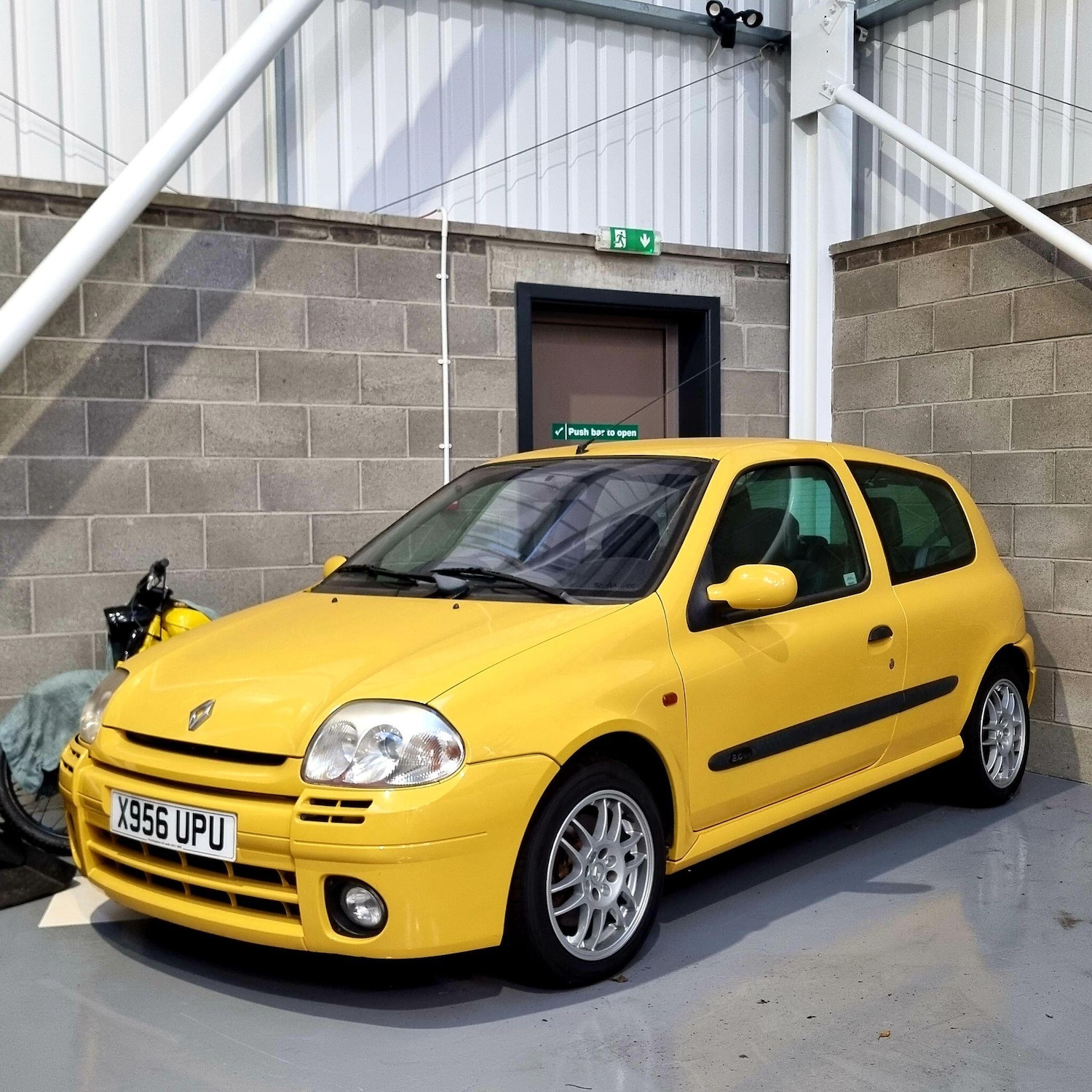 Used Renault Clio 2001 for sale - 77314633: Photo 7