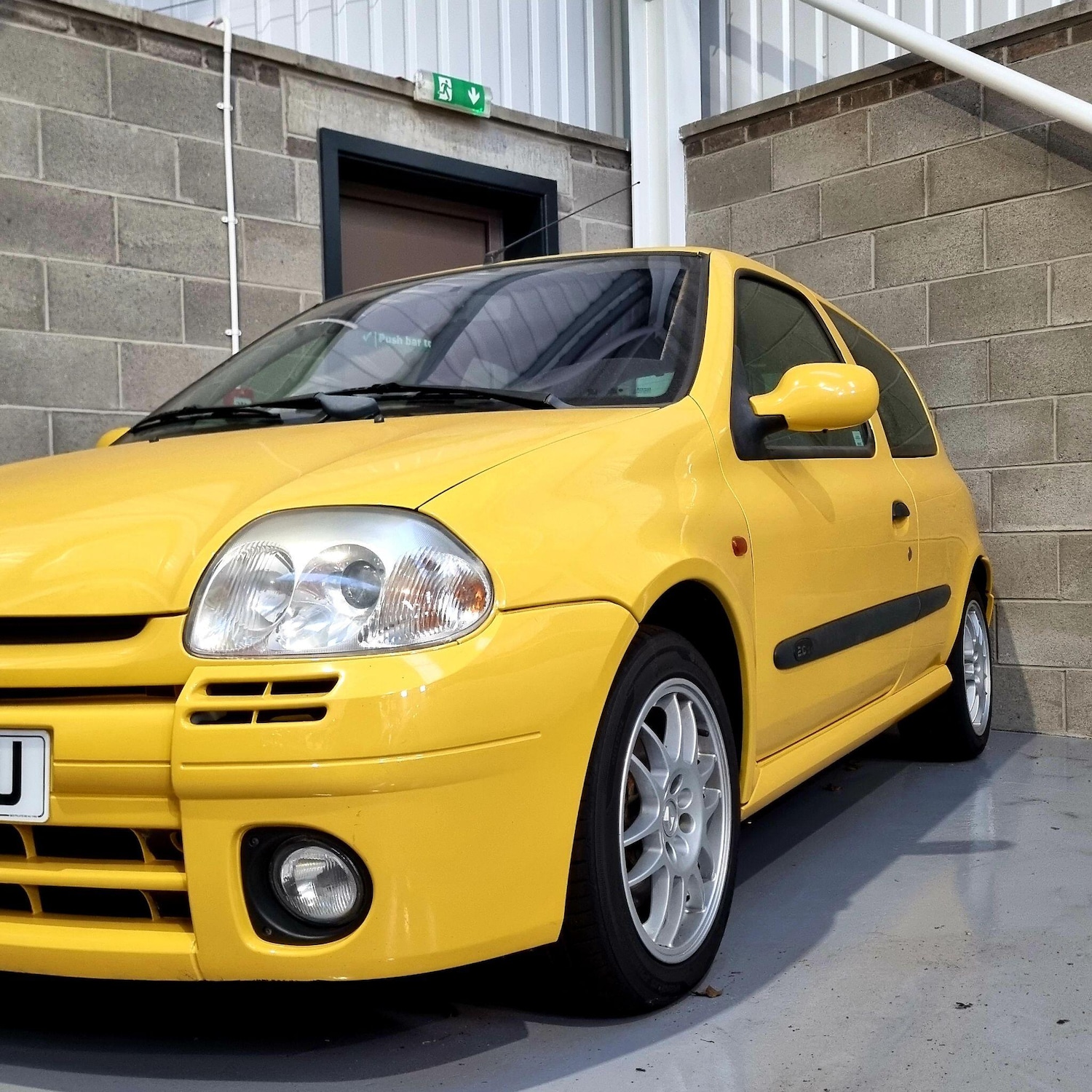 Used Renault Clio 2001 for sale - 77314633: Photo 8