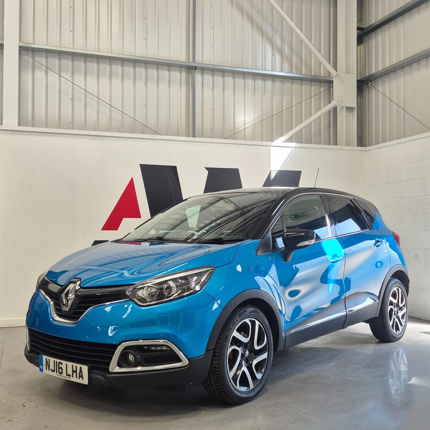 Used Renault Captur 2016 for sale - 78150736: Photo 2