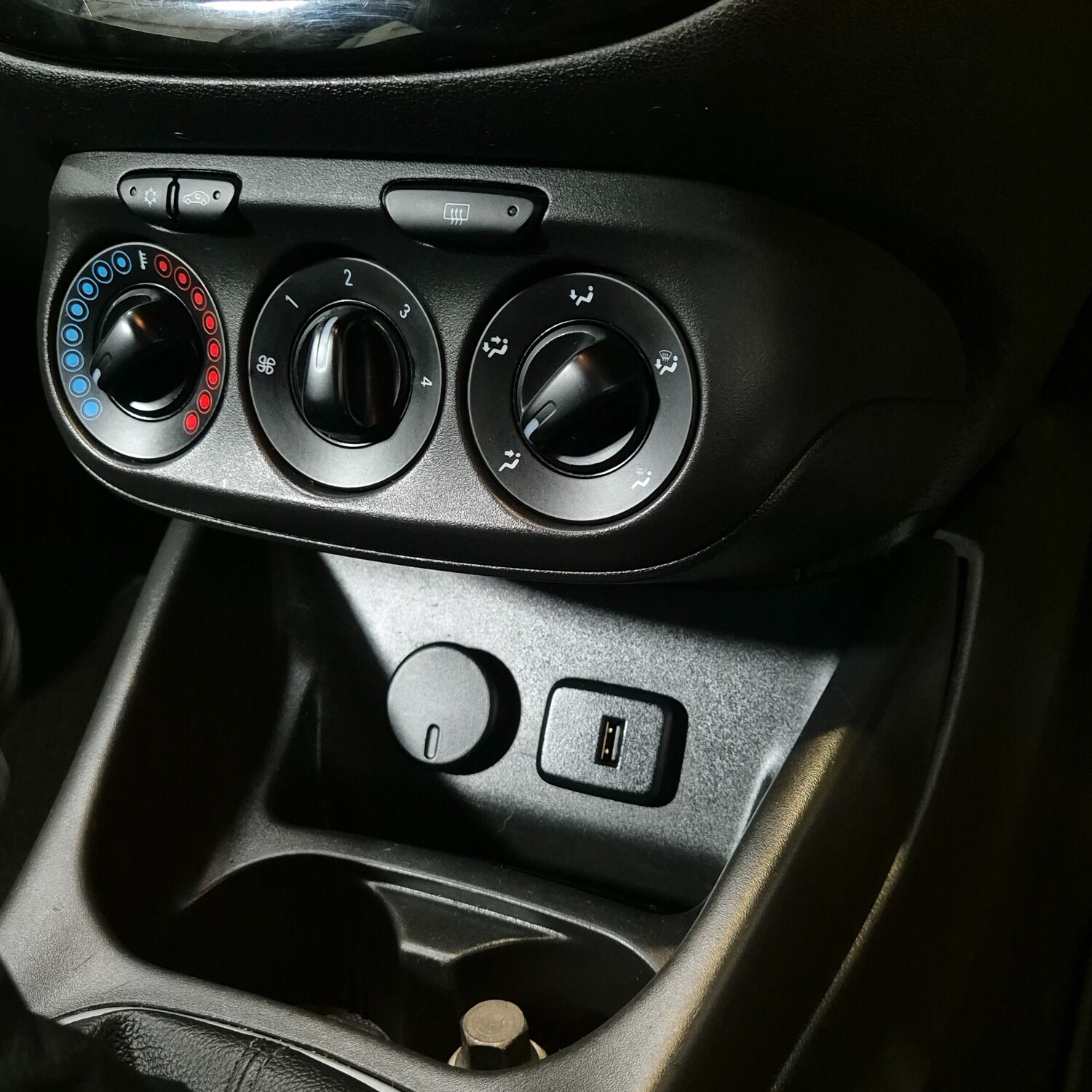 Used Vauxhall Corsa 2016 for sale - 78091621: Photo 20