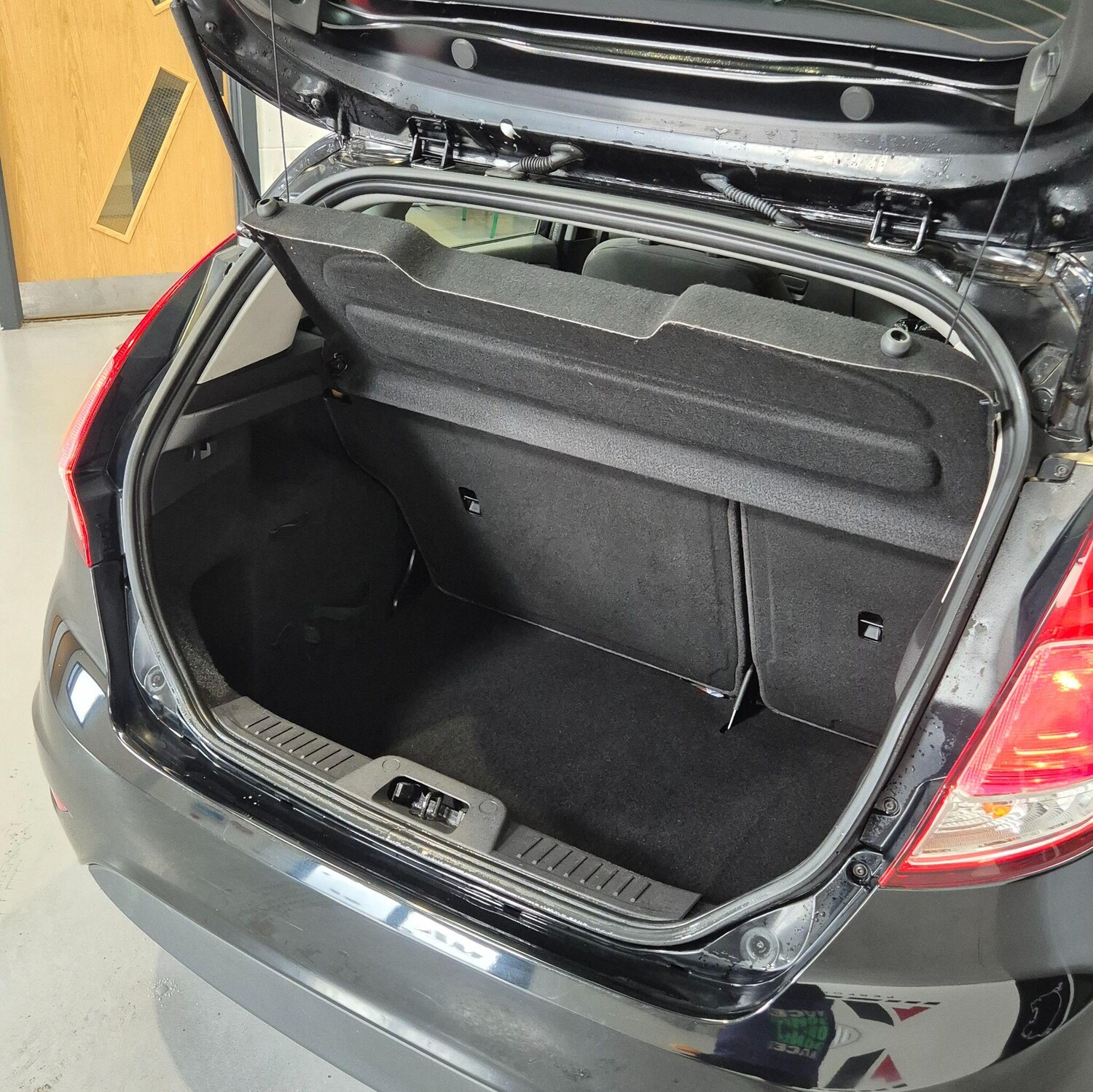 Used Ford Fiesta 2017 for sale - 76660591: Photo 36