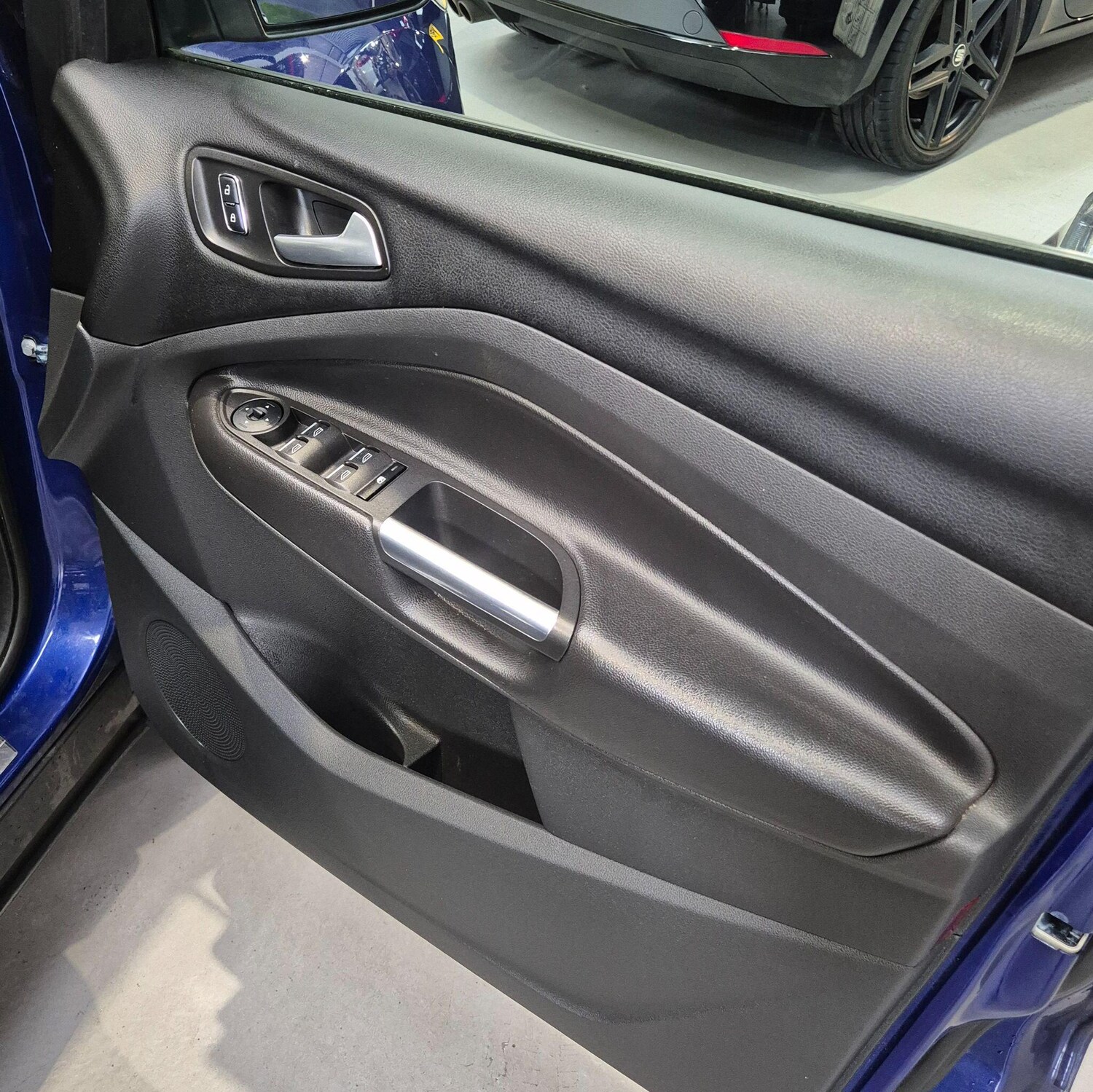 Used Ford Kuga 2015 for sale - 76660593: Photo 31