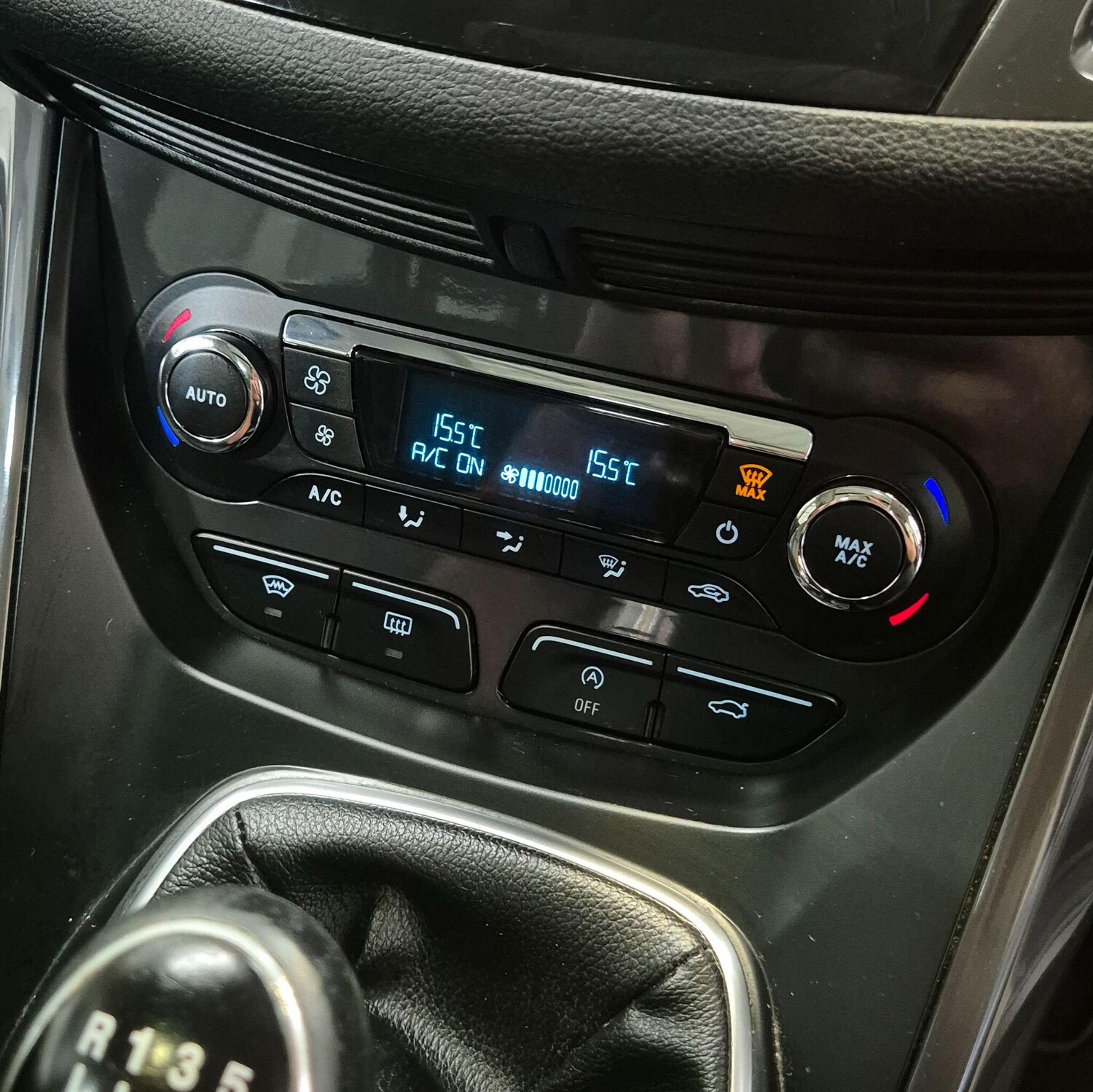 Used Ford Kuga 2015 for sale - 76660593: Photo 38