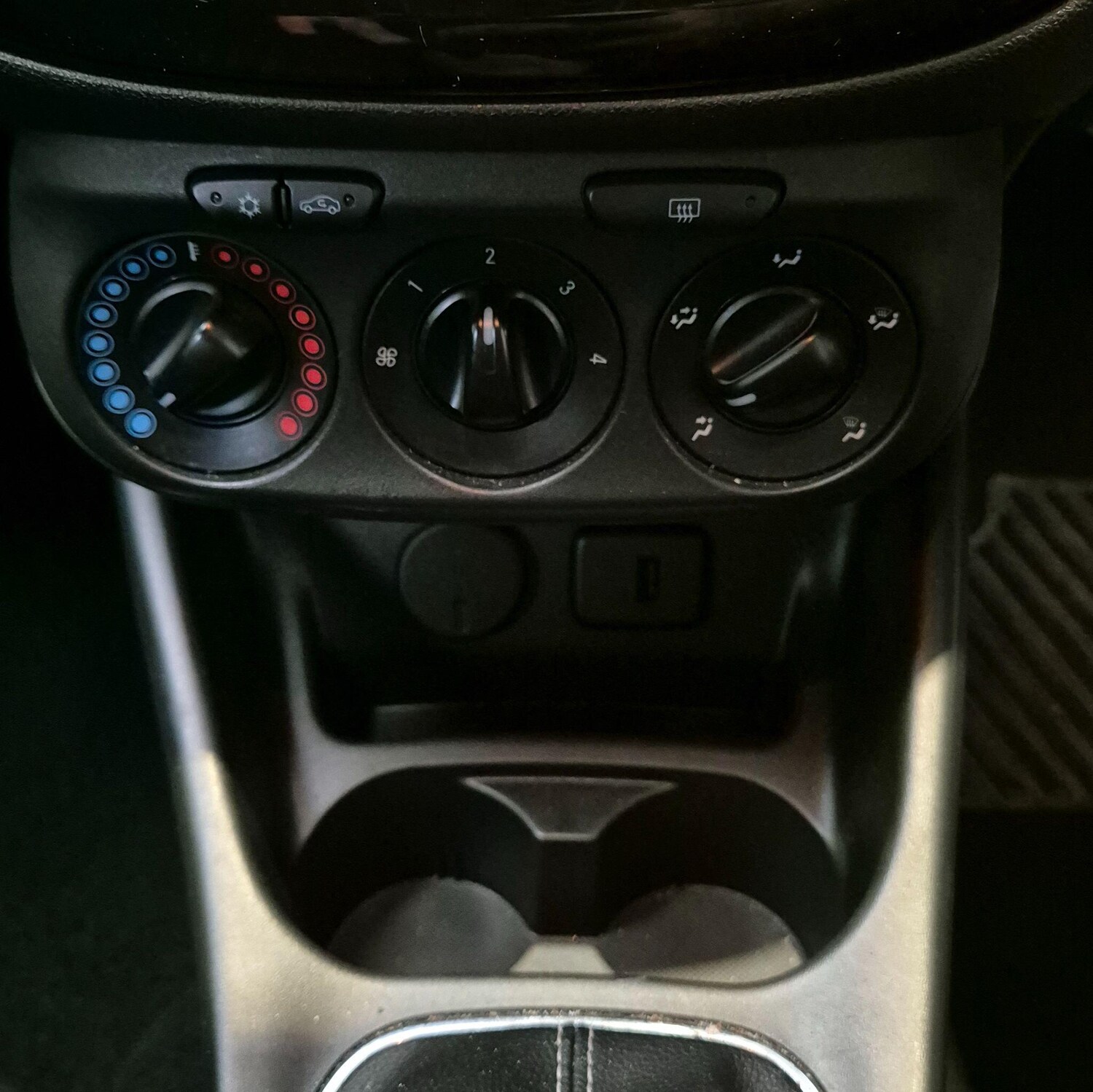 Used Vauxhall Corsa 2018 for sale - 76660590: Photo 31