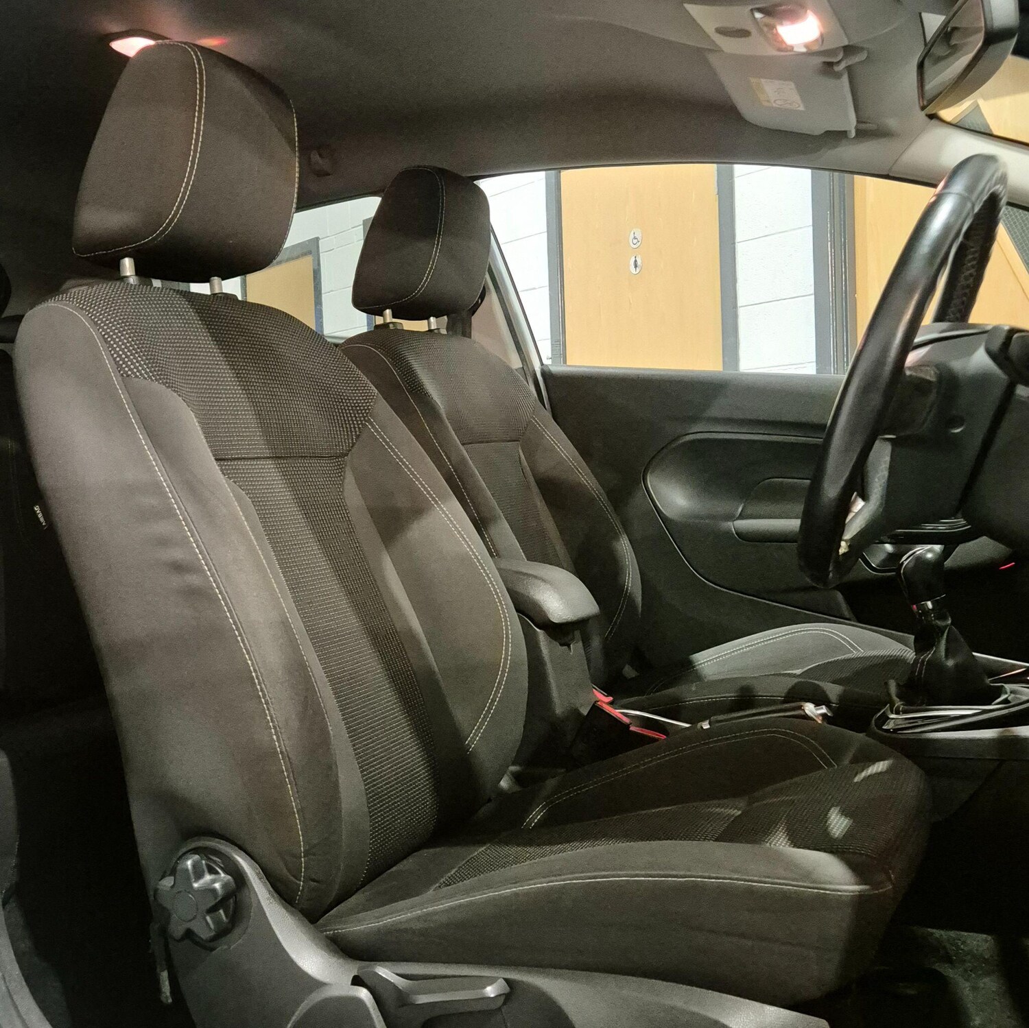 Used Ford Fiesta 2015 for sale - 76660594: Photo 30