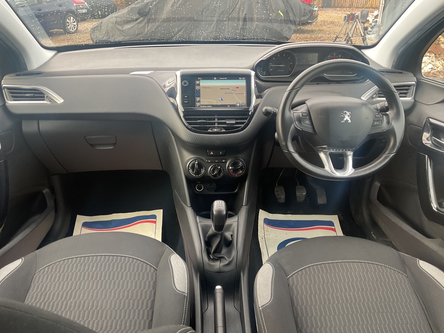 Used Peugeot 208 2015 for sale - 77643968: Photo 14