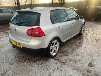 Used Volkswagen Golf 2005 for sale - 77707970: Photo