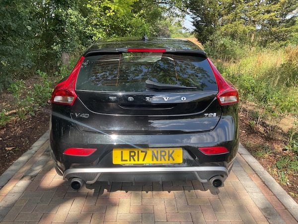Used Volvo V40 2017 for sale - 75247127: Photo 10