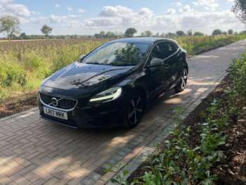 Used Volvo V40 2017 for sale - 75247127: Photo