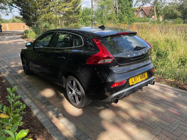 Used Volvo V40 2017 for sale - 75247127: Photo 4