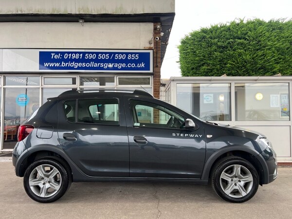Used Dacia Sandero Stepway 2017 for sale - 76291185: Photo 15