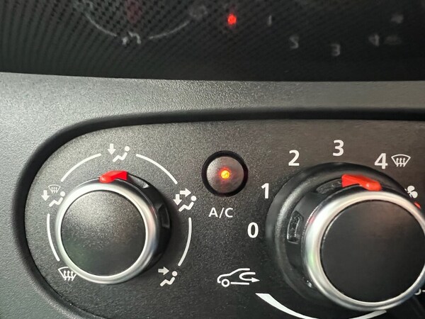 Used Dacia Sandero Stepway 2017 for sale - 76291185: Photo 30