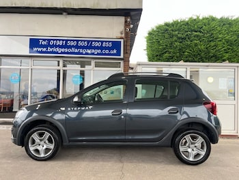 Used Dacia Sandero Stepway 2017 for sale - 76291185: Photo 3