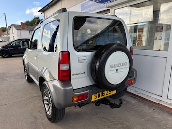 2016 (16) - 1.3 VVT Adventure SUV 3dr Petrol Manual 4WD Euro 6 (85 ps)