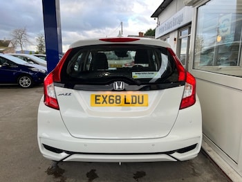 Used Honda Jazz 2018 for sale - 76569814: Photo